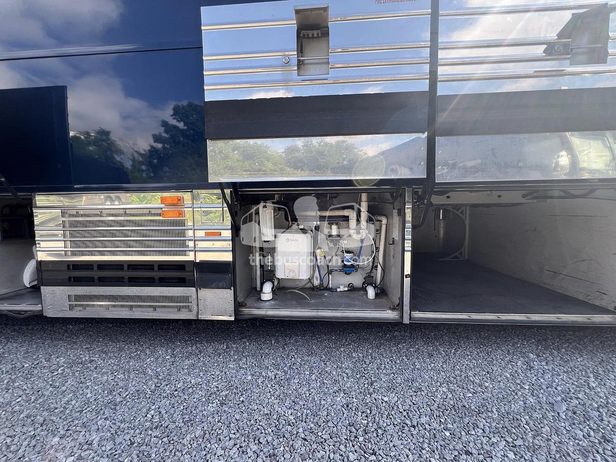 Used 2006 PREVOST XLII Entertainer Willie