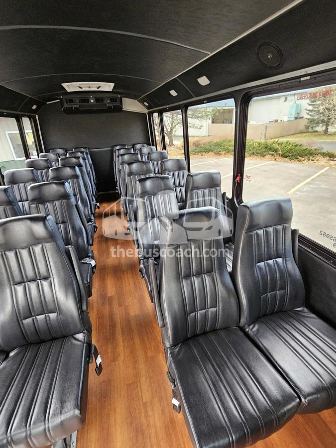 Used 2015 CHAMPION E450 Challenger