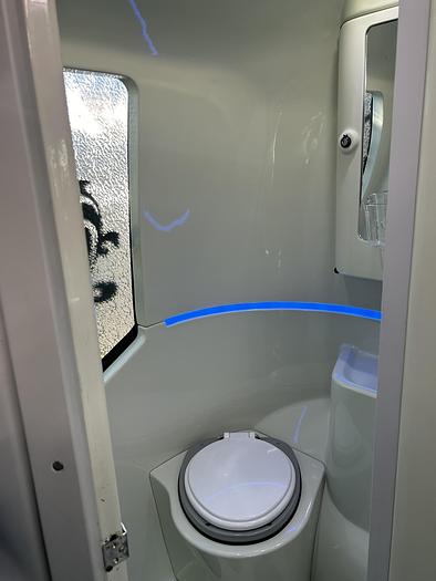 Used 2018 VOLVO 9700