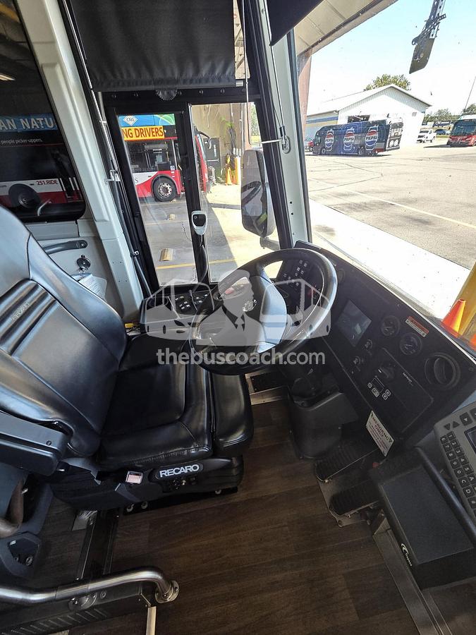 Used 2017 MCI D4500