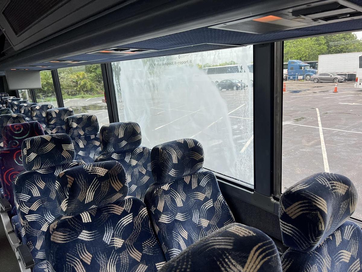 Used 2006 VAN HOOL C2045