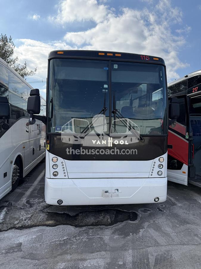 Used 2015 VAN HOOL CX45 ADA