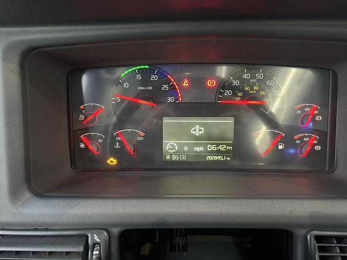 Used 2018 VOLVO 9700