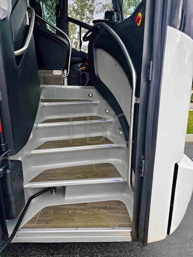 Used 2023 VAN HOOL CX45