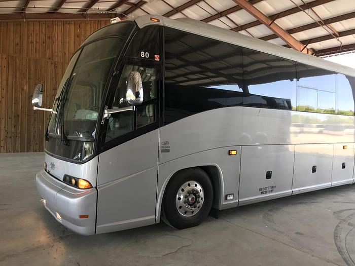Used 2006 MCI E4500 Conv