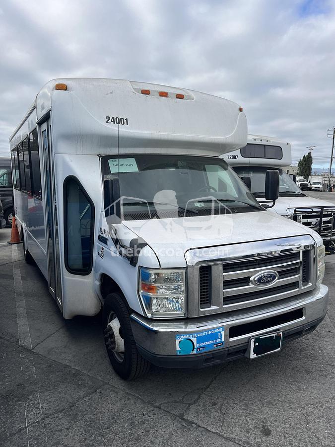Used 2013 Starcraft