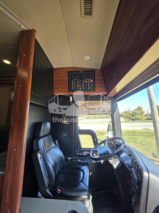 Used PREVOST XL2 ENTERTAINER