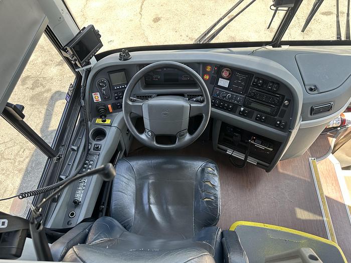 Used 2017 VOLVO 9700