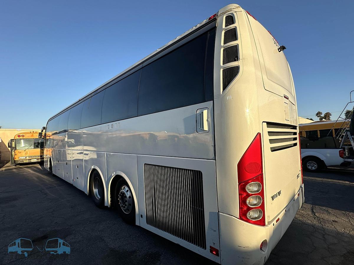 Used 2015 VOLVO 9700