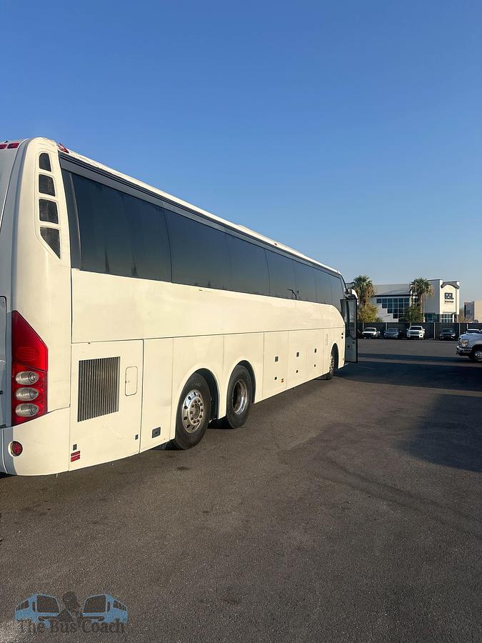 Used 2016 VOLVO 9700