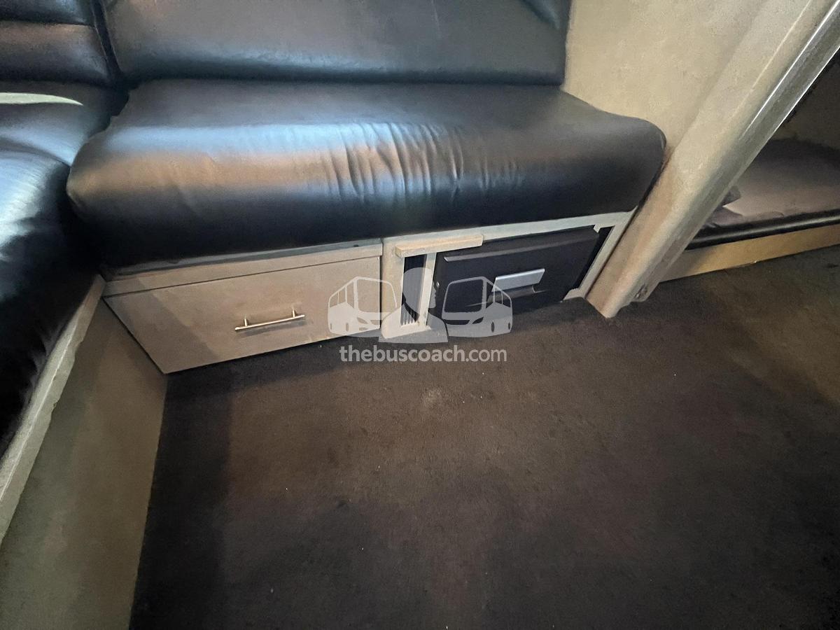 Used 2006 PREVOST XLII Entertainer Willie