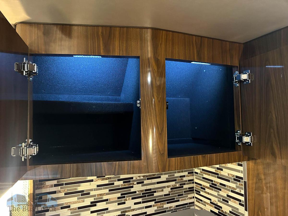 Used 2008 PREVOST XLII