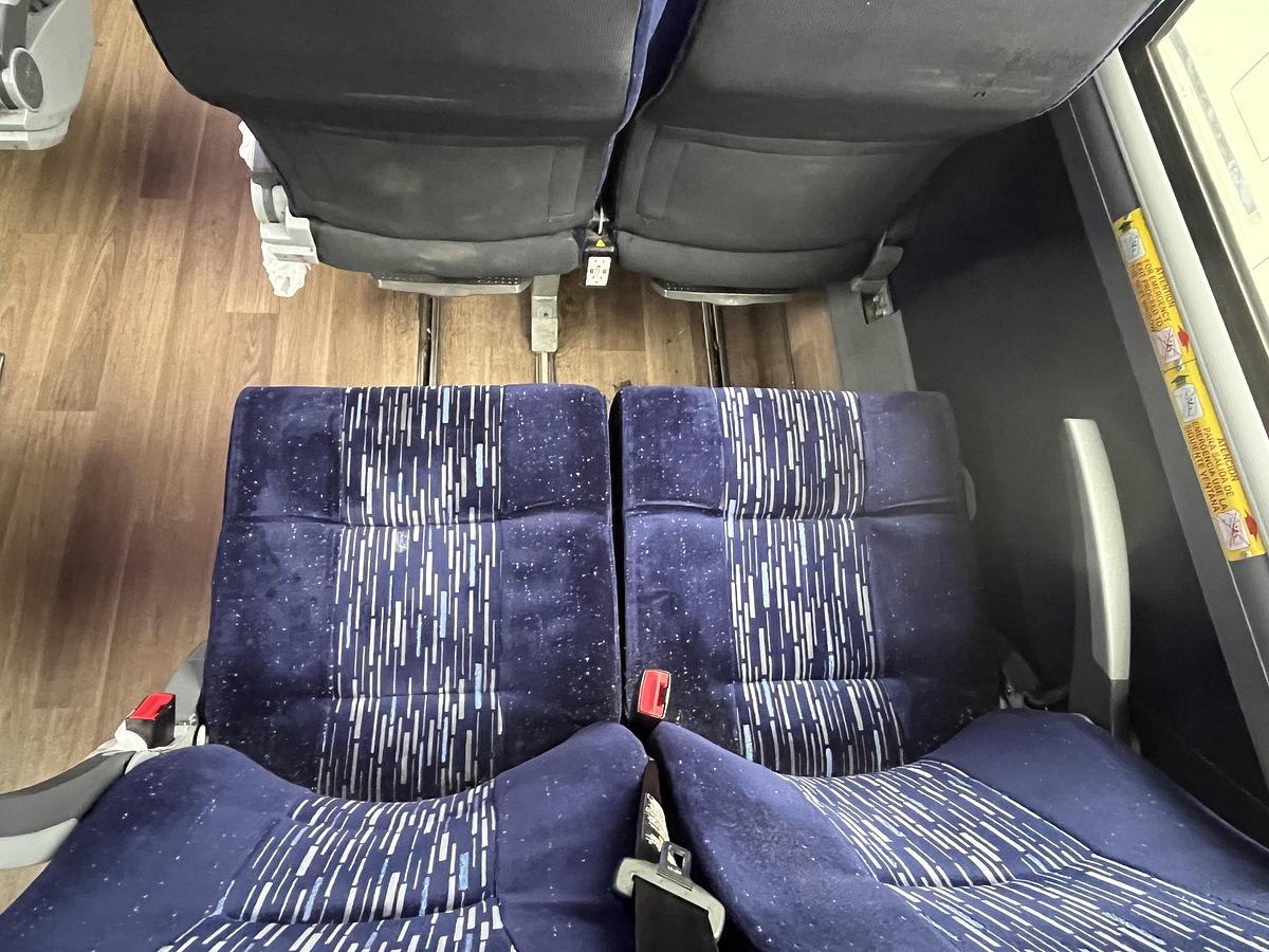 Used 2019 MCI J4500 ADA