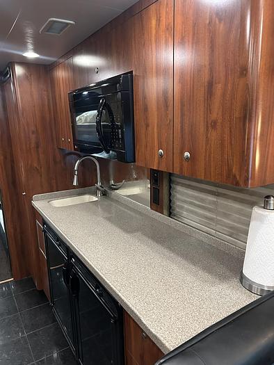 Used 2005 PREVOST XL2 Entertainer