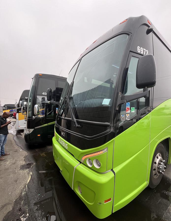 Used 2019 MCI J4500 ADA