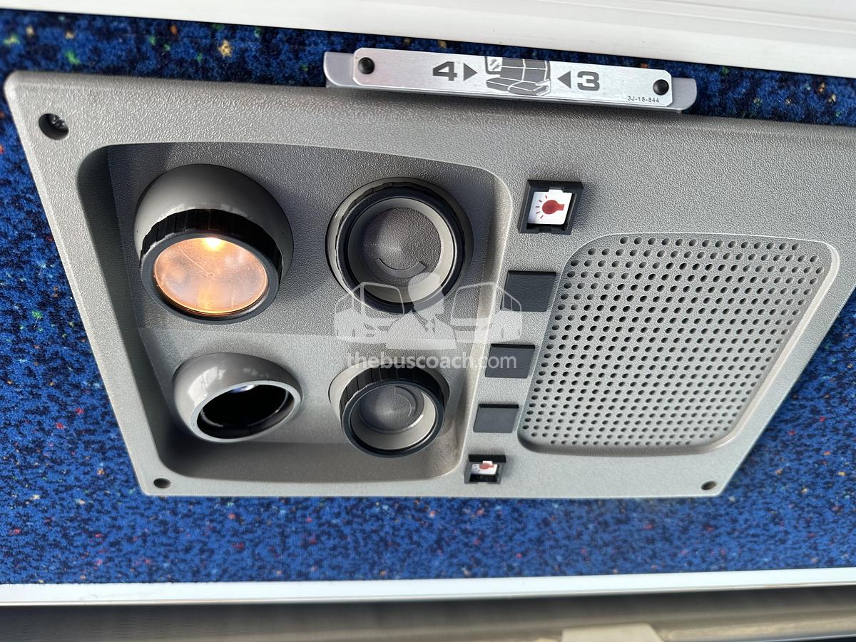 Used 2003 MCI D4500
