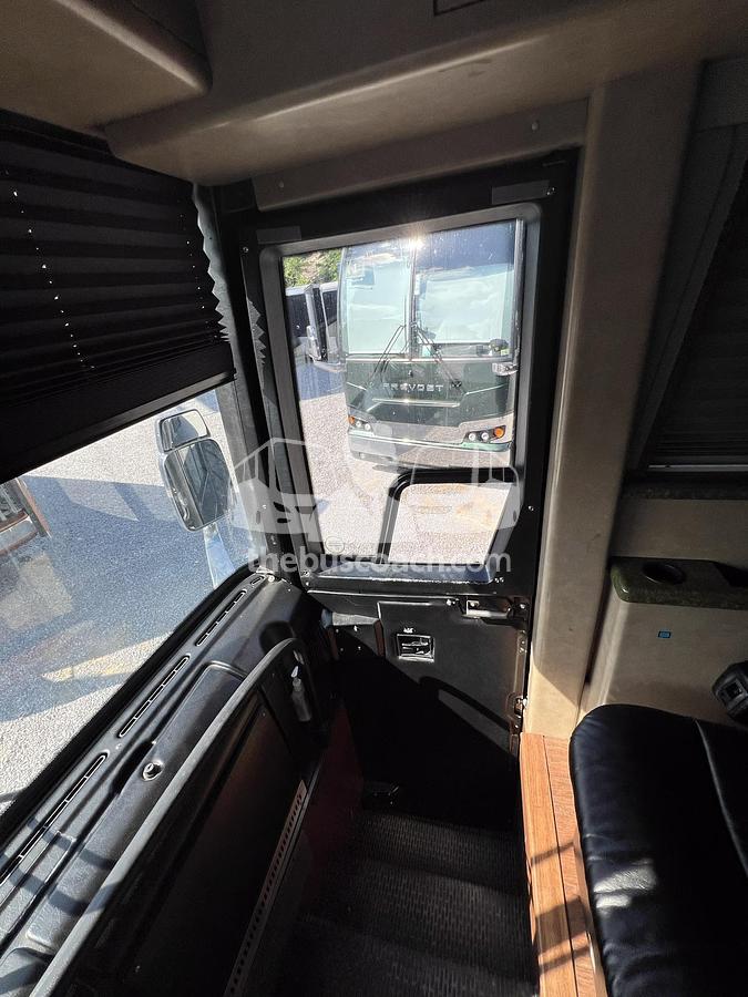 Used 2006 PREVOST XLII Entertainer Willie