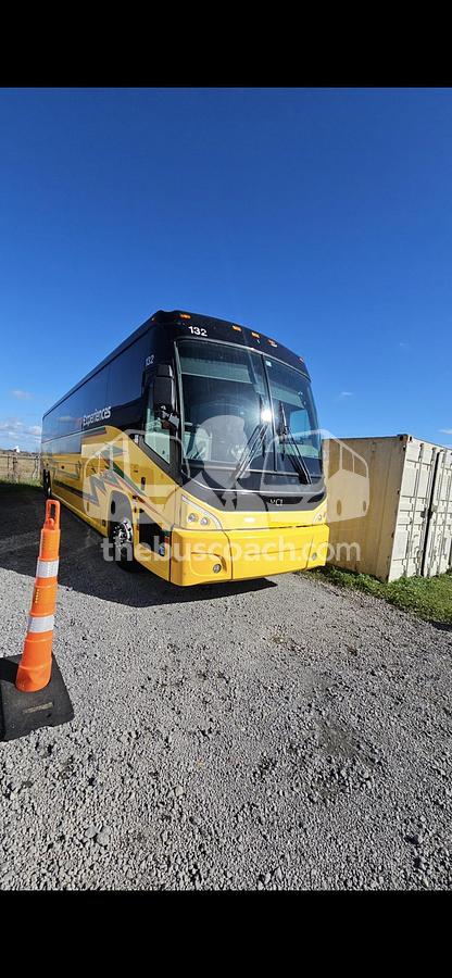 Used 2015 MCI J4500