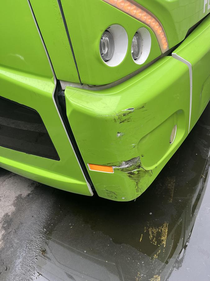 Used 2019 MCI J4500 ADA