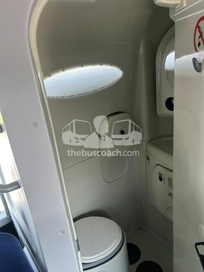 Used 2013 VOLVO 9700