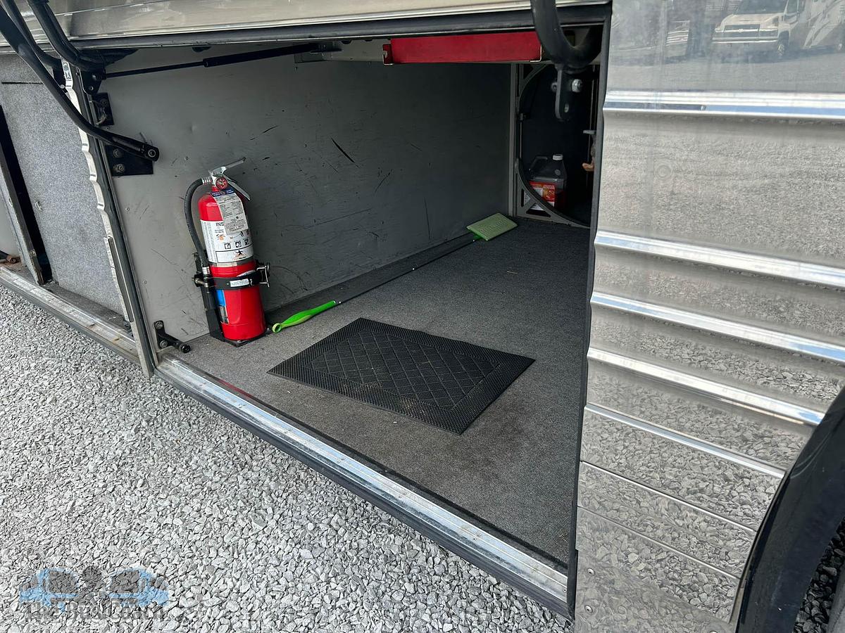 Used 2008 PREVOST XLII