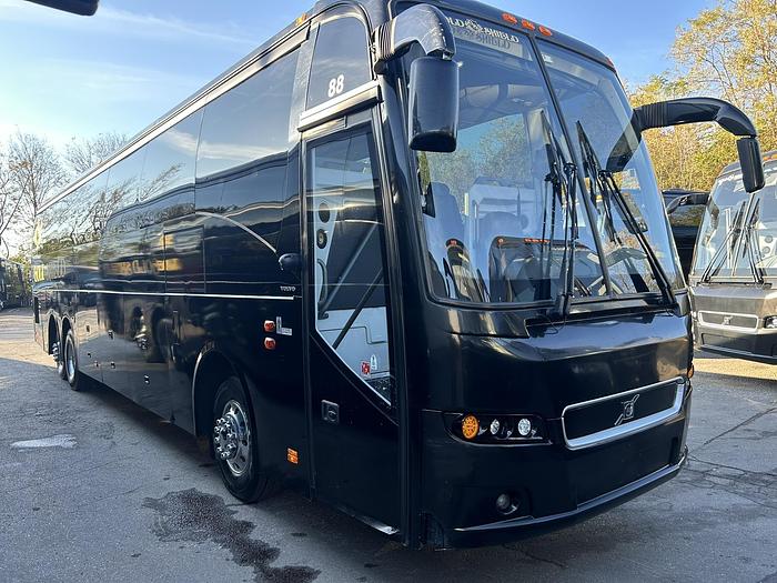 Used 2018 VOLVO 9700