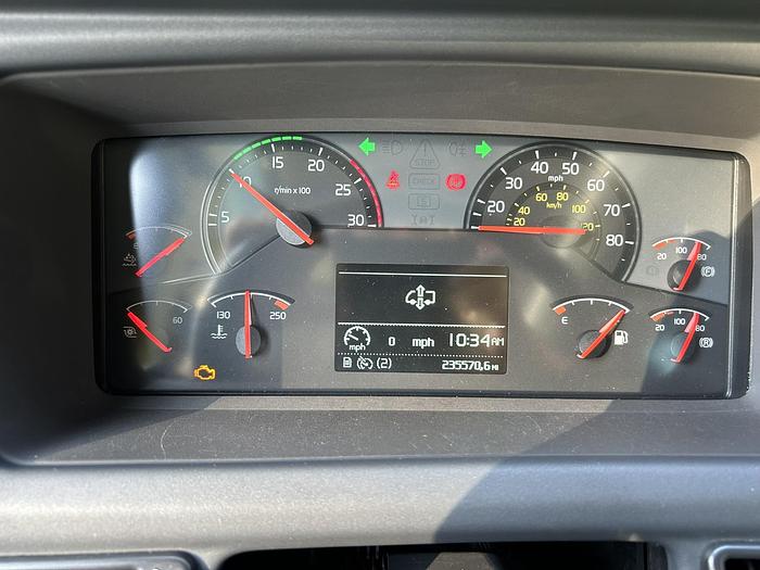 Used 2018 VOLVO 9700