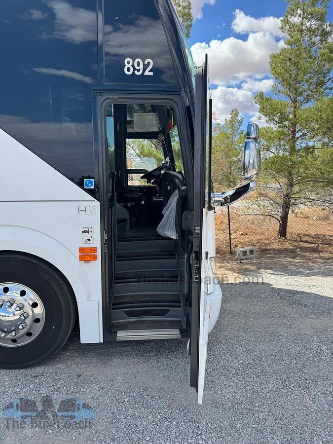 Used 2019 PREVOST H3-45