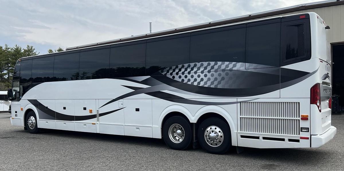 Used 2015 PREVOST H3-45