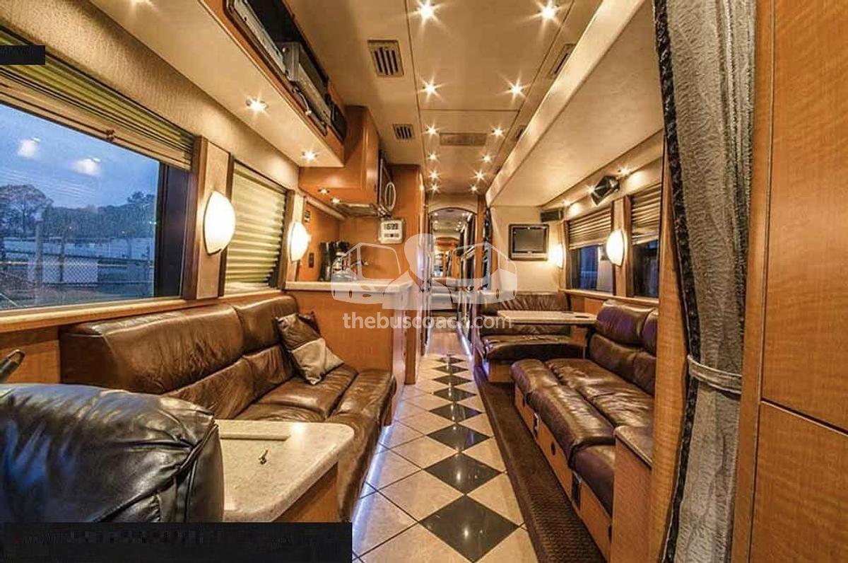 Used 2006 MCI J4500 Entertainer