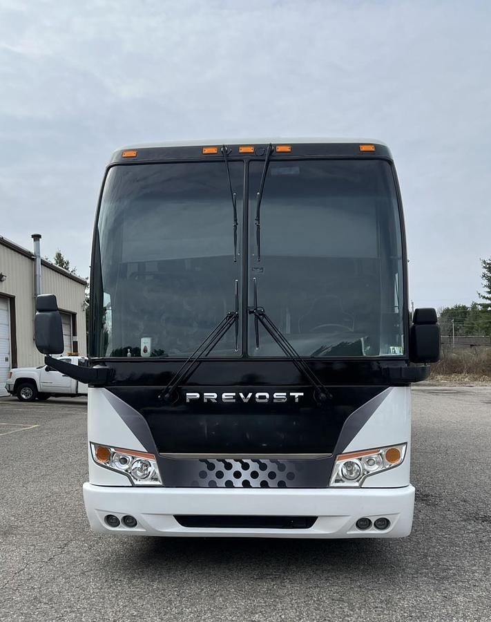 Used 2015 PREVOST H3-45