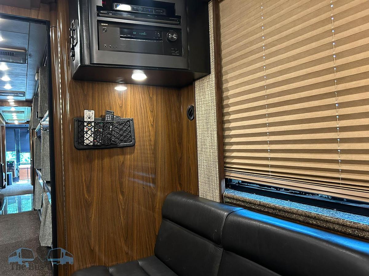Used 2008 PREVOST XLII