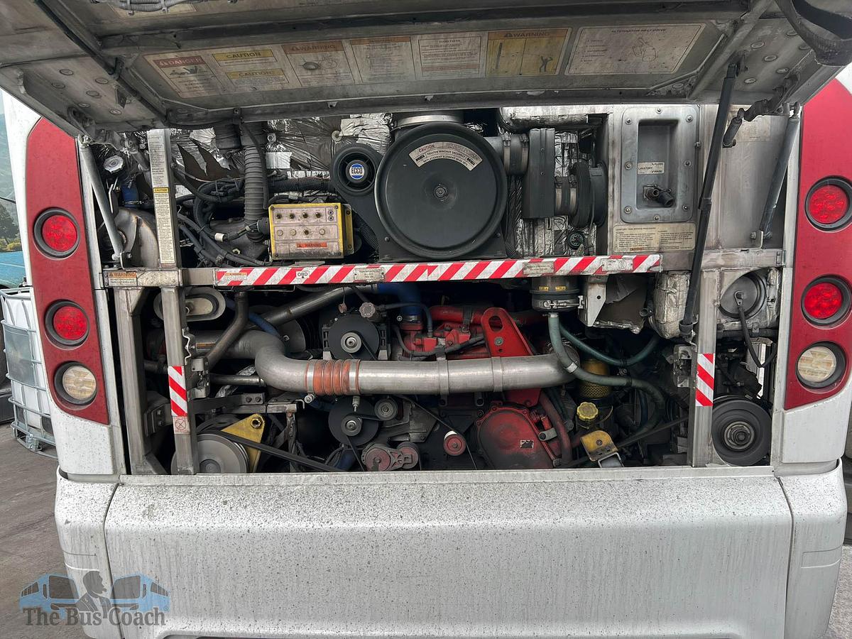 Used 2014 MCI J4500 ADA