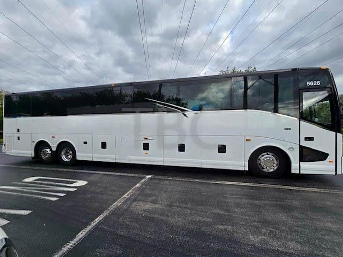 Used 2023 VAN HOOL CX45