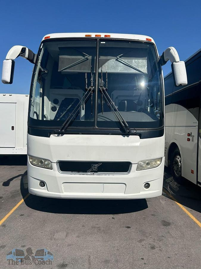 Used 2016 VOLVO 9700