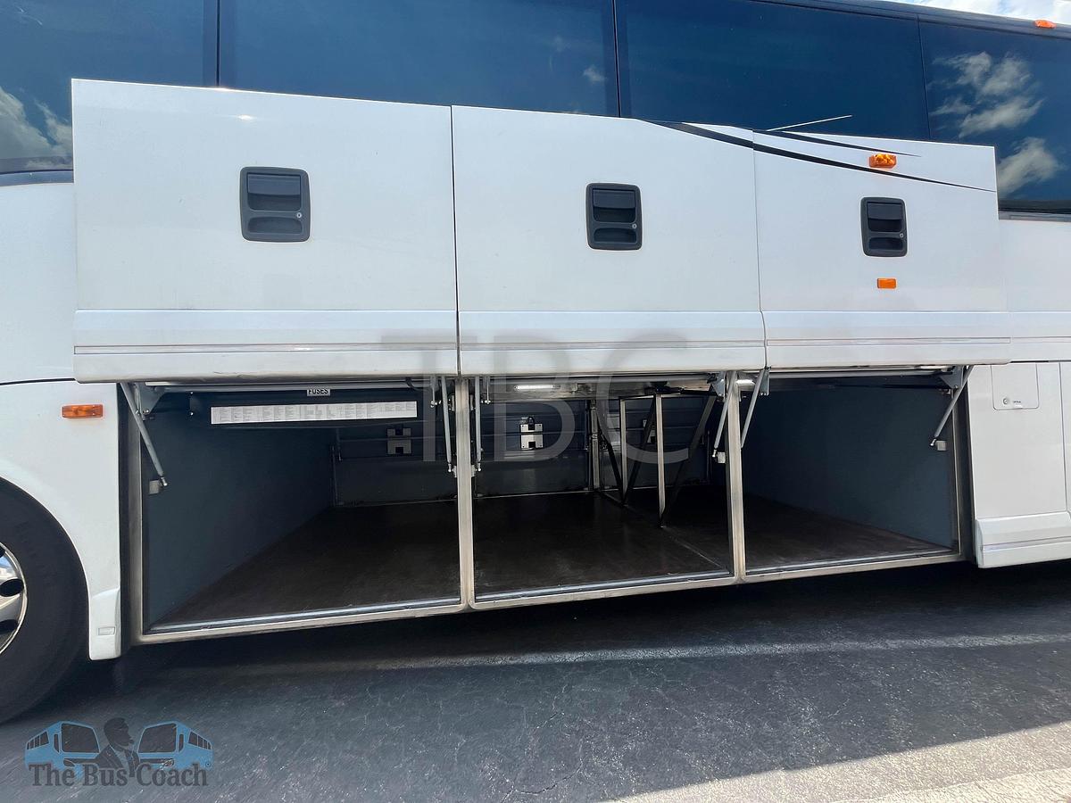 Used 2019 Van Hool CX45