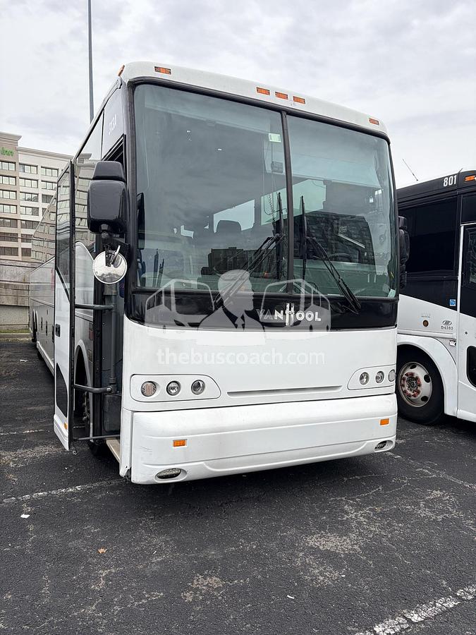 Used 2004 VAN HOOL C2045