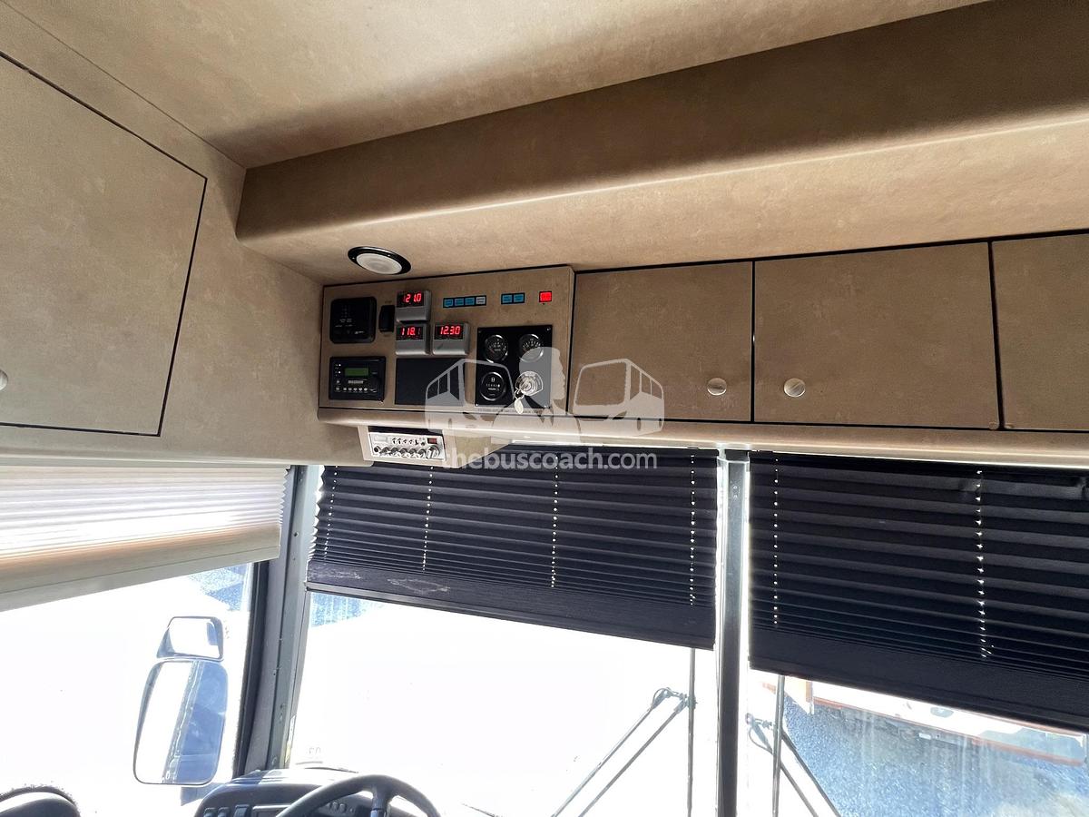 Used 2006 PREVOST XLII Entertainer Willie