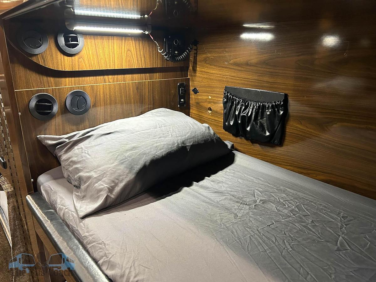 Used 2008 PREVOST XLII