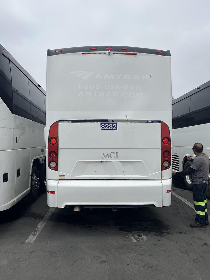 Used 2019 MCI J4500 ADA