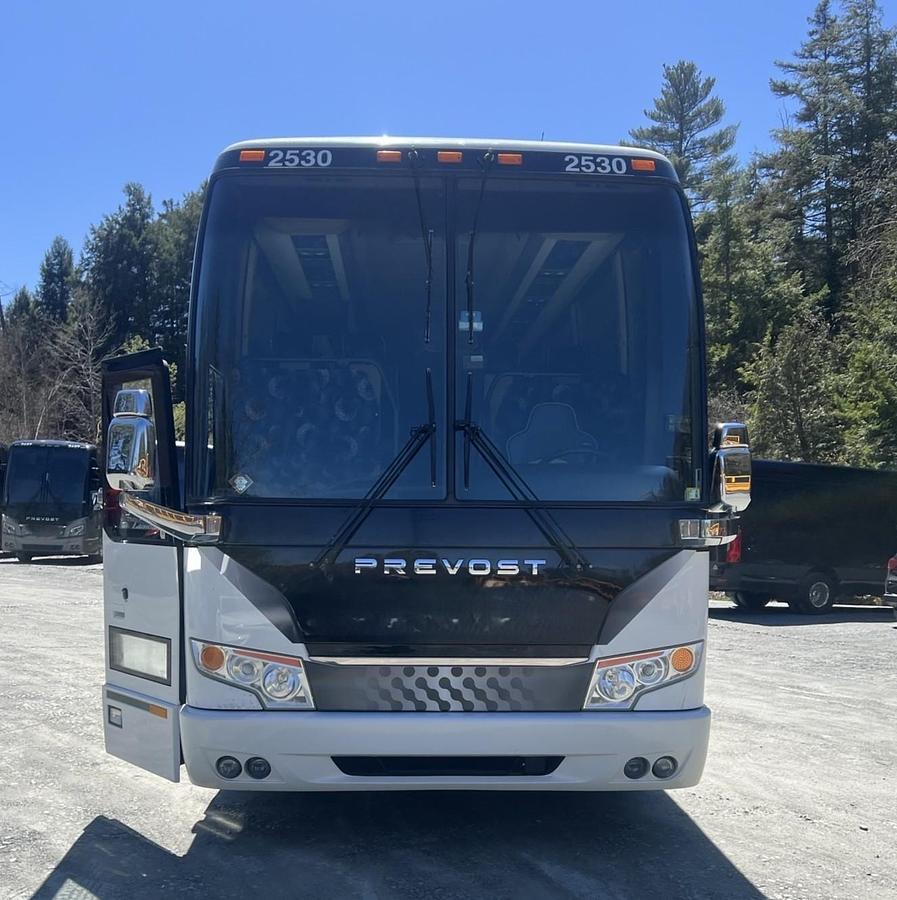 Used 2015 PREVOST H3-45