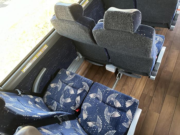 Used 2016 MCI J4500 ADA