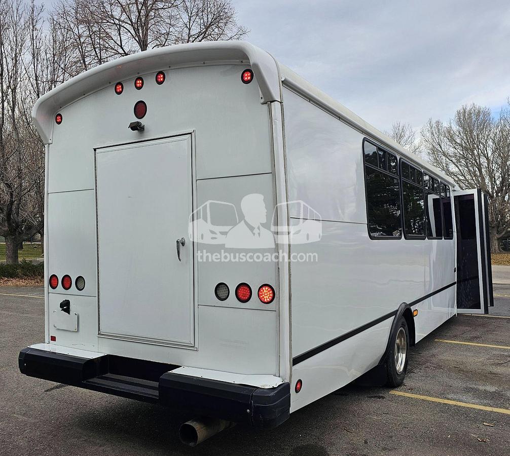 Used 2013 IC Bus PC805
