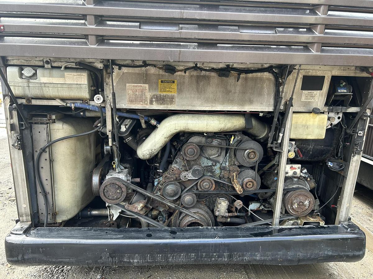 Used 2005 PREVOST H3-45