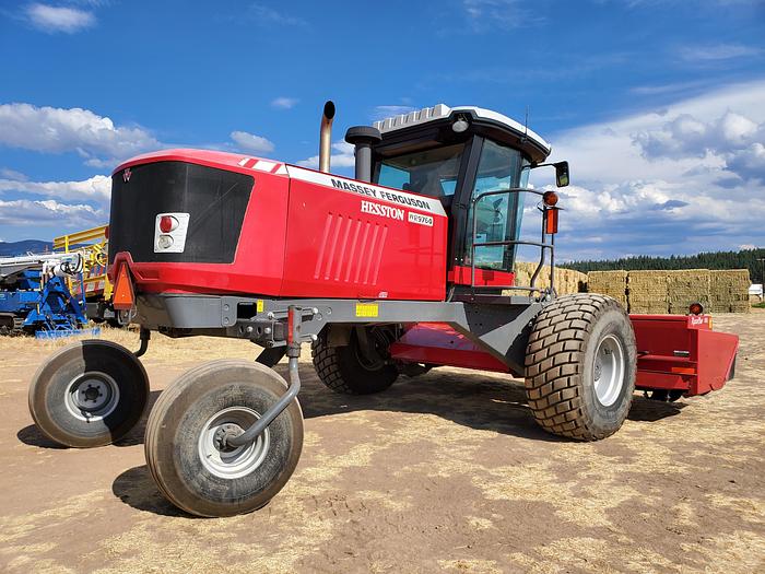 Used ** 800 Hrs ** 2014 Massey Ferguson WR9760 Rotary Windrower