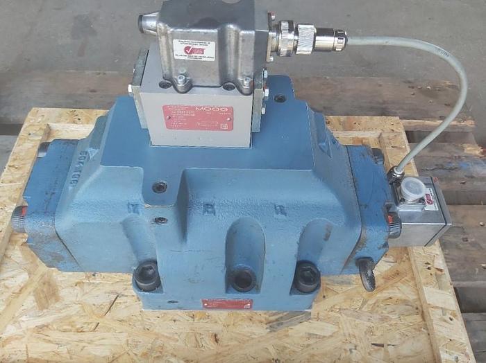 Gebraucht Proportionalventil, D665-311E, K15FRHBBNVAO, Moog, gebraucht - überholt