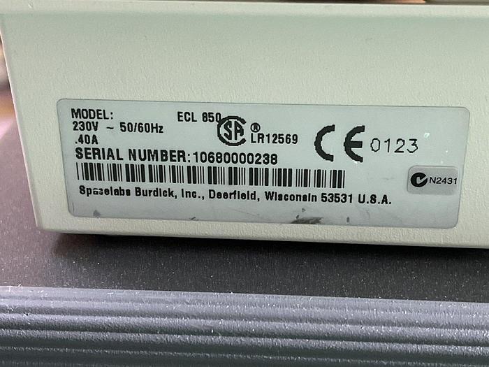 Used Spacelabs Burdick Eclipse 850 EKG Gerät auf Trolley mit EKG Kabel