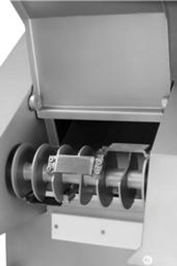 Roser Model CBC1800 Pre-Breaker