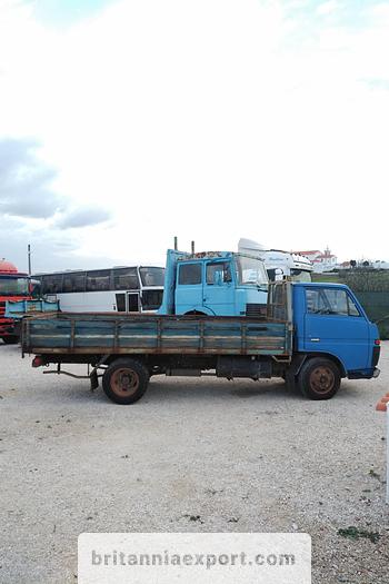 Used 1981 TOYOTA Dyna BU30 300 6 tyres truck.
