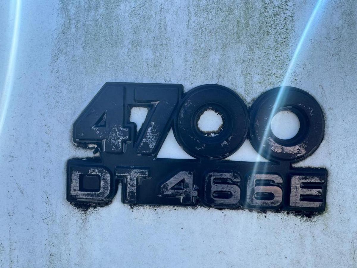 Used 2000 INTERNATIONAL 4700 GRAPPLE 